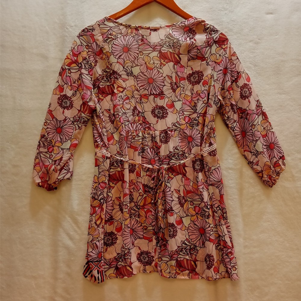 American Rag Pink floral/tribal print puffed sleeved blouse in size L - Picture 2 of 4